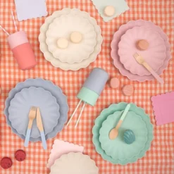 Meri-Meri Meri Meri Large Pink Reusable Bamboo Plates (Pack Of 6) -Children Furniture Store GUEST 530c2601 eb70 450b a166 8904fa0b9238 1