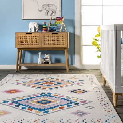NuLOOM Marj Southwestern Kids Machine Washable Area Rug 9 NuLOOM Marj Southwestern Kids Machine Washable Area Rug - Image 7