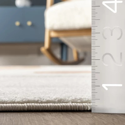 NuLOOM Anabell Giraffe Kids Area Rug 4 NuLOOM Anabell Giraffe Kids Area Rug - Image 2